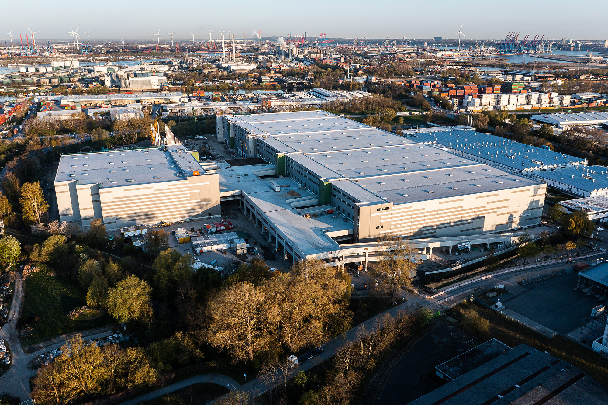 Logistics property of a new dimension:  GSE builds Mach2 for Four Parx in Hamburg